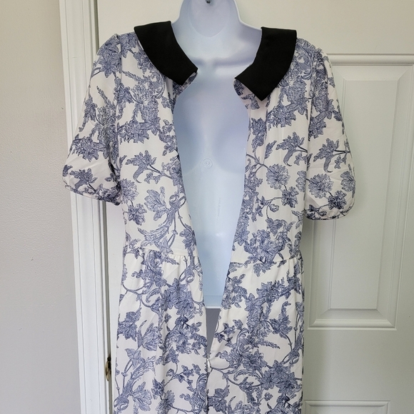 NWT Dazy Blue White Floral Contrast Collar Buttons Puff Sleeve Midi Dress Size L - Picture 6 of 11